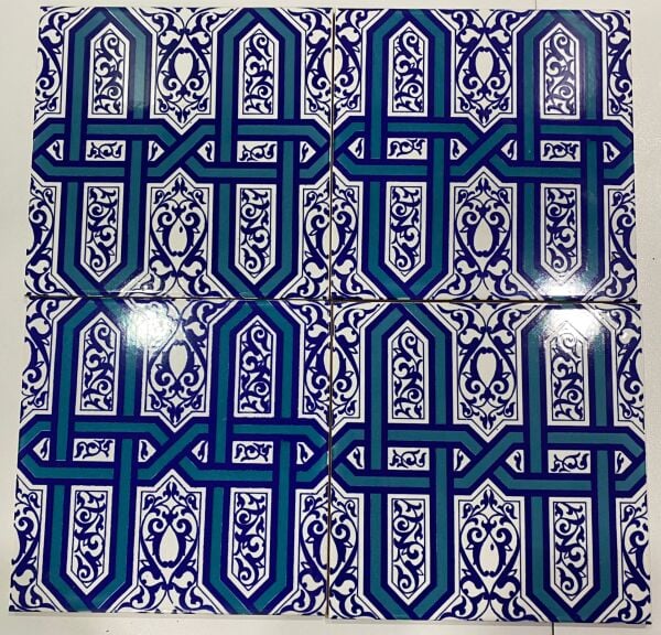 Armada Çini 20x20 Cm Ac 9 Selçuklu Mavi Zincir Desenli Çini Karo