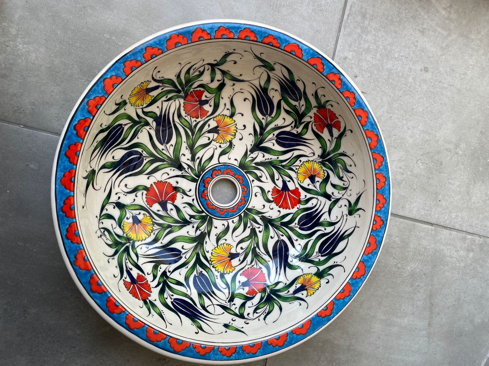 Tezgah Üstü Porselen Çini Lavabo Renkli Lale Desenli